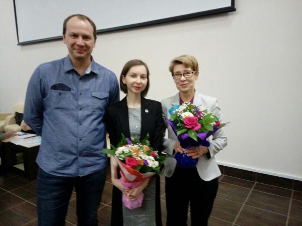 Поздравляем выпускницу ФФМ по специальности Фармация Поздравляем выпускницу ФФМ по специальности Фармация